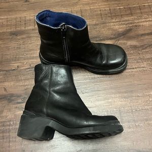 Vintage Cloud 9 Chunky Black Leather Boots Size 6
